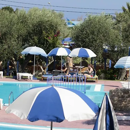 Ξενοδοχείο με διαμερίσματα Filoxenia & 3*