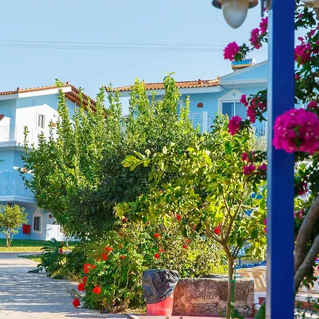 Filoxenia & Ξενοδοχείο με διαμερίσματα 3*